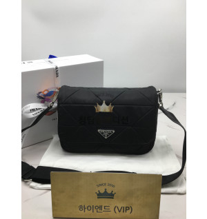 프라다 리나일론 패딩 숄더백 블랙 1BD290