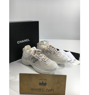 샤넬 23SS 미드탑 스니커즈