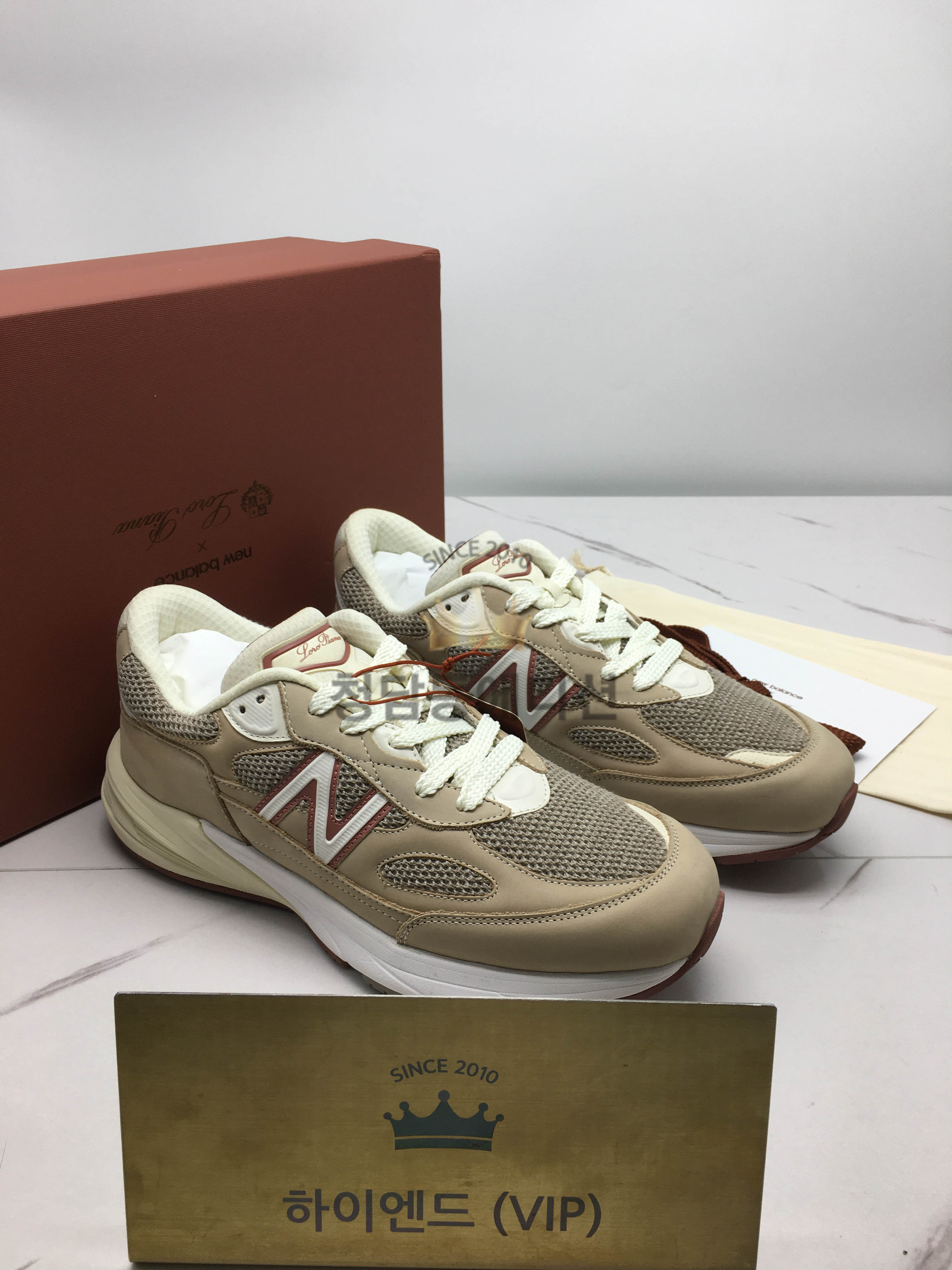 로로피아나 뉴발란스 콜라보 990 스니커즈 (남녀공용)