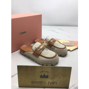 미우미우 캔버스 및 가죽 뮬