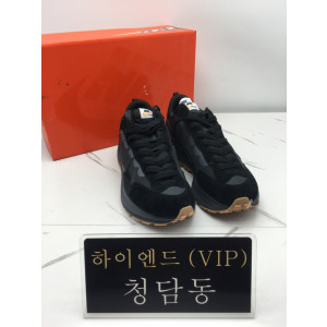 나이키 사카이2 베이퍼 와플 블랙 사이즈 250(여성)