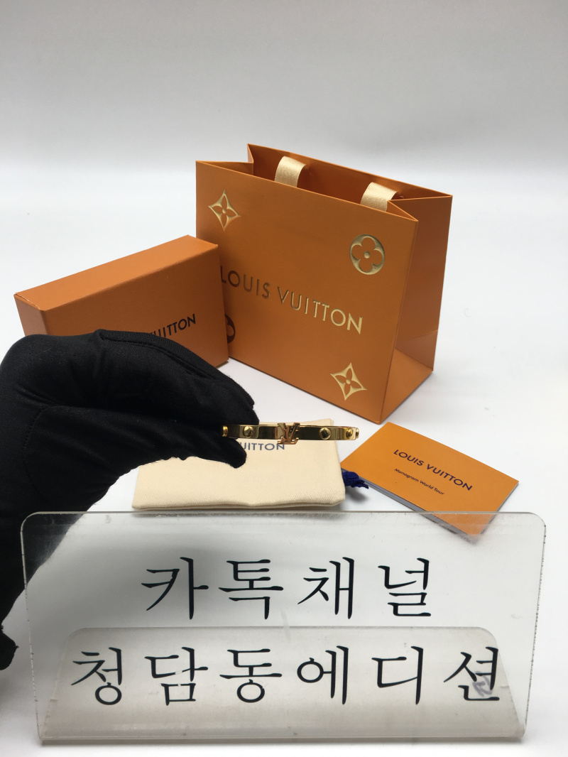 루이비통 앙프렝뜨 뱅글팔찌 (컬러 옐로우골드) 17사이즈