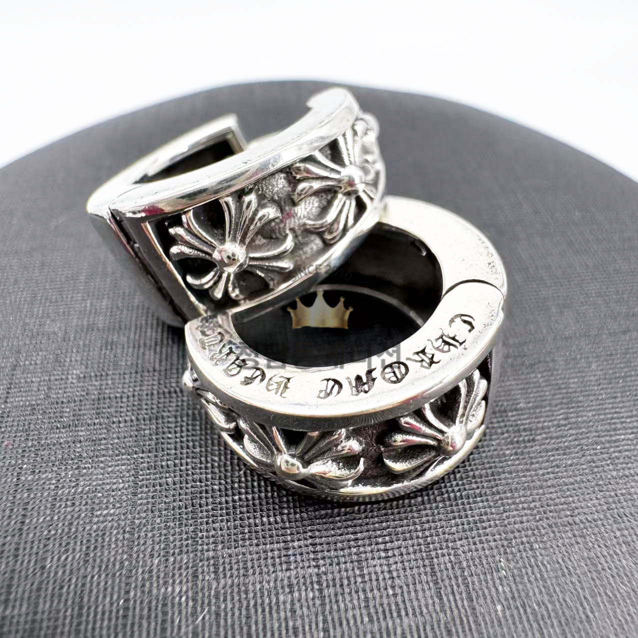 크롬하츠 네로우V-CHX 밴드 이어링