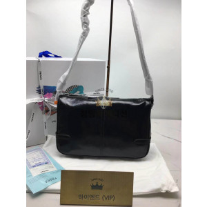 프라다 가죽 숄더백 2VH187