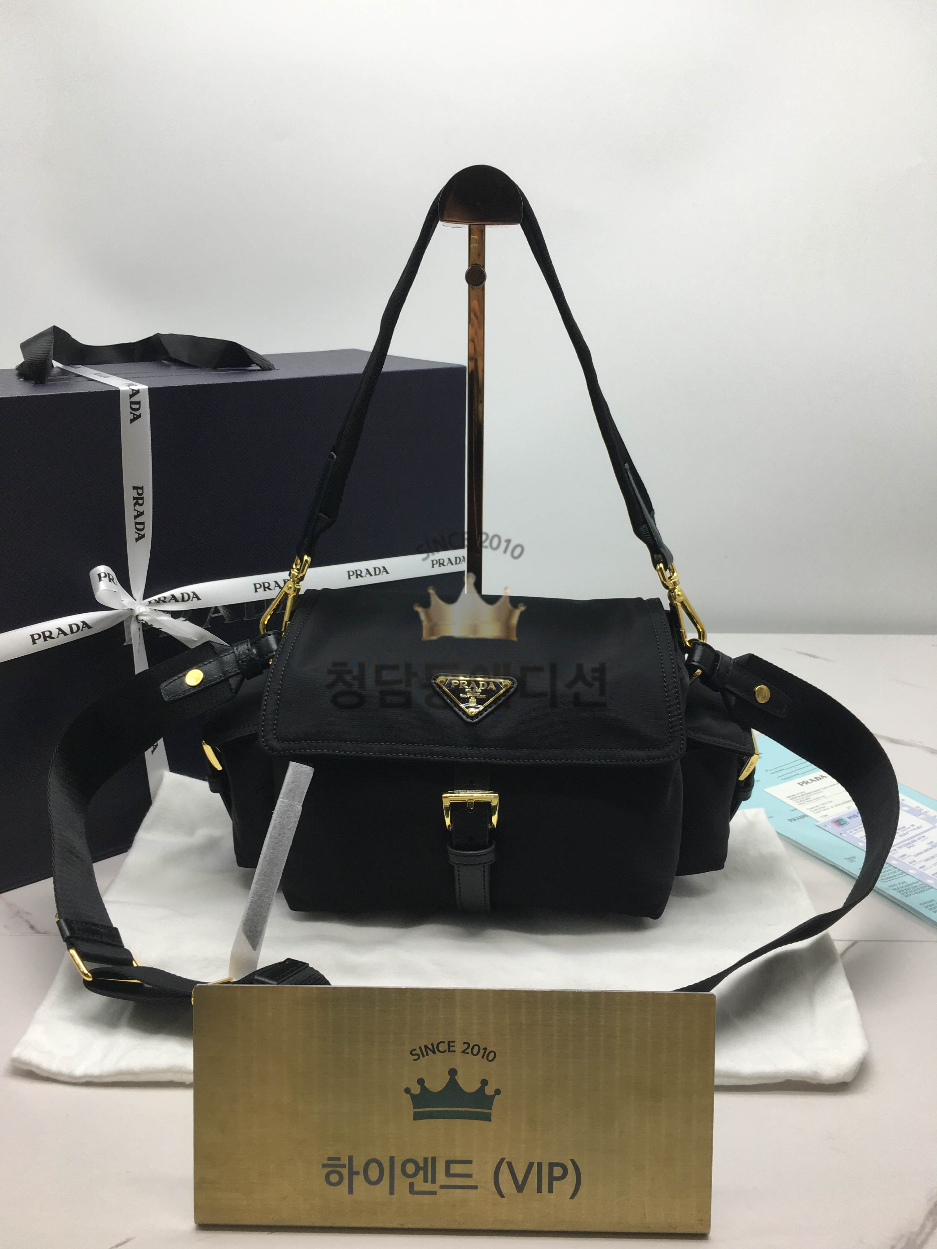 프라다 익스플로어 미디움 1BD394