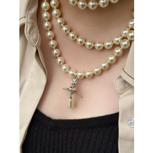 비비안웨스트우드 쓰리 로우 펄 드롭 초커