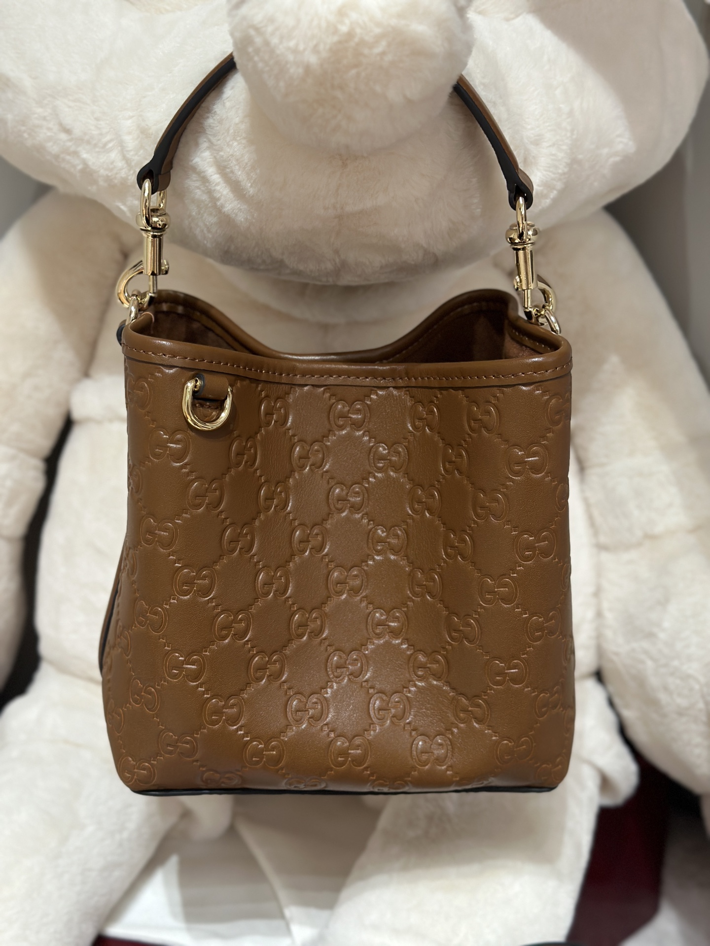 구찌 25FW 815118 GG앰블럼 스몰 버킷백