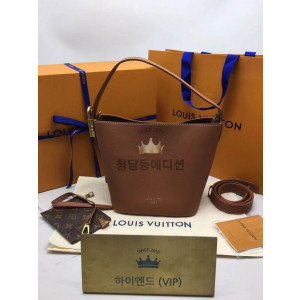 루이비통 로우 키 올 인 BB 버킷 숄더백