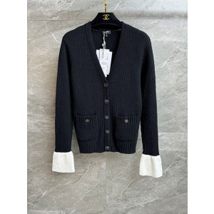 샤넬 배색 커프스 니트 가디건