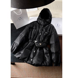 프라다 리나일론 다운 자켓