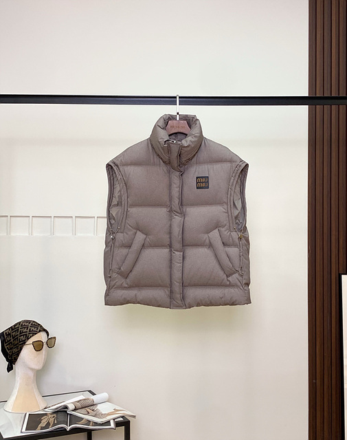 미우미우 패딩 조끼 (컬러 차콜, 브라운)