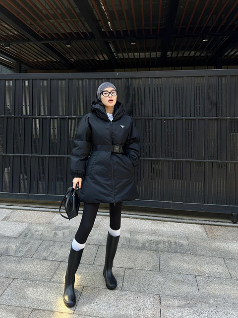 프라다 벨티드 롱 다운 자켓