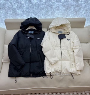 프라다 허리 스트링 다운 자켓 (컬러 화이트, 블랙)