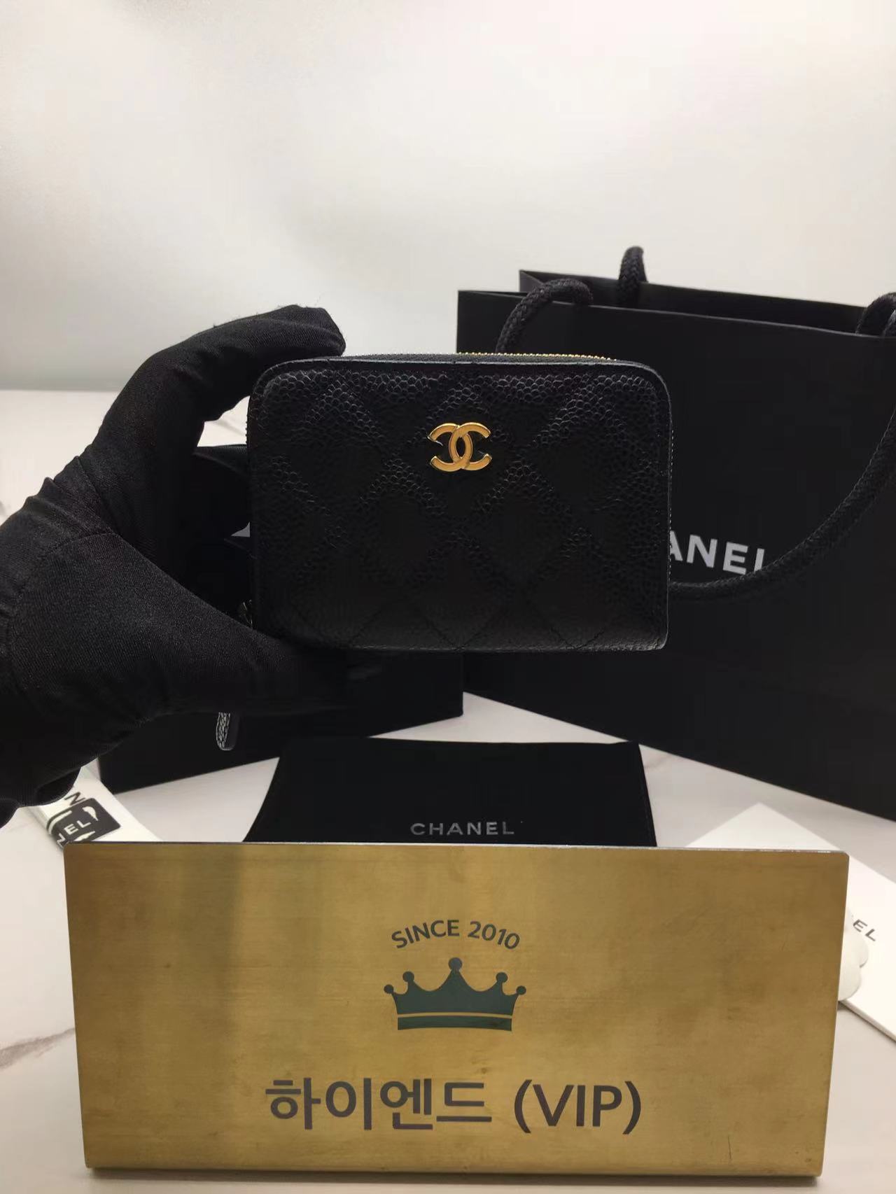 Ok(1662428694) 샤넬 클래식 캐비어 지퍼 카드지갑 금장 (미세 하자)