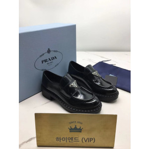 Ok(1675081889) 프라다 prd 브러시드 로퍼 여성용 무광 사이즈:225/35