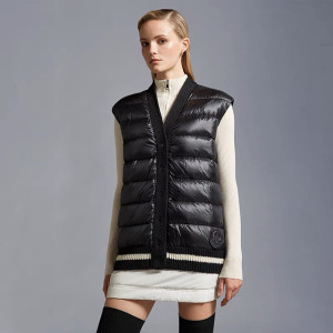 Ok(1759113717) 몽클레어 패딩 조끼 사이즈 S