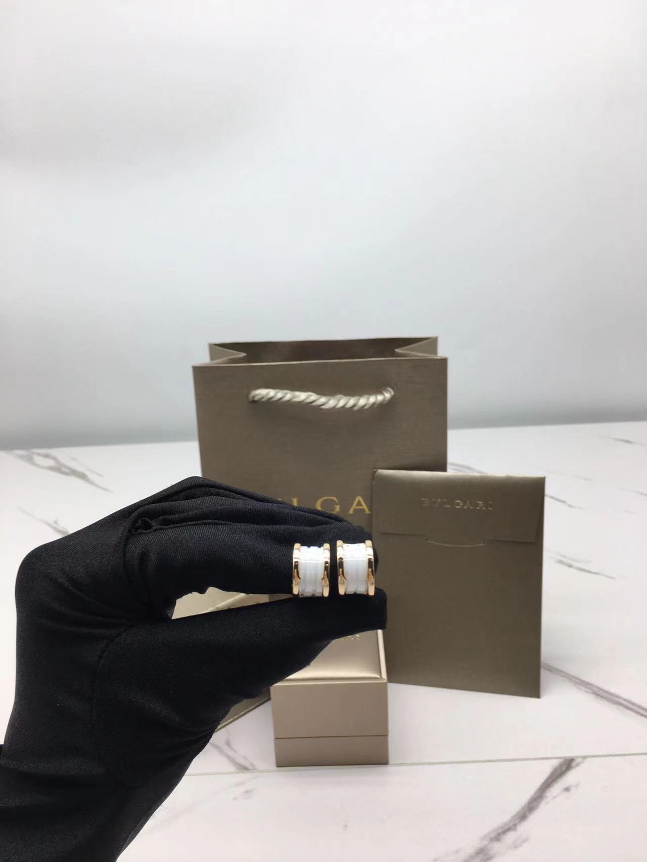 Ok(1683117409) 불가리 비제로원 이어링