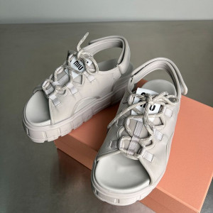 미우미우 청키 네오프렌 샌들