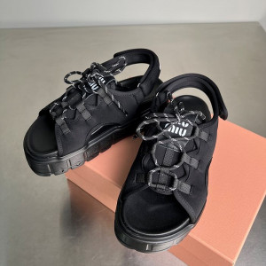 미우미우 청키 네오프렌 샌들