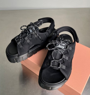 미우미우 청키 네오프렌 샌들