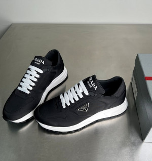 프라다 프랙스 스니커즈 (남성용)