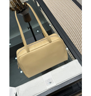 더 로우 아스트라 볼링백 나파 풀 램스킨레더