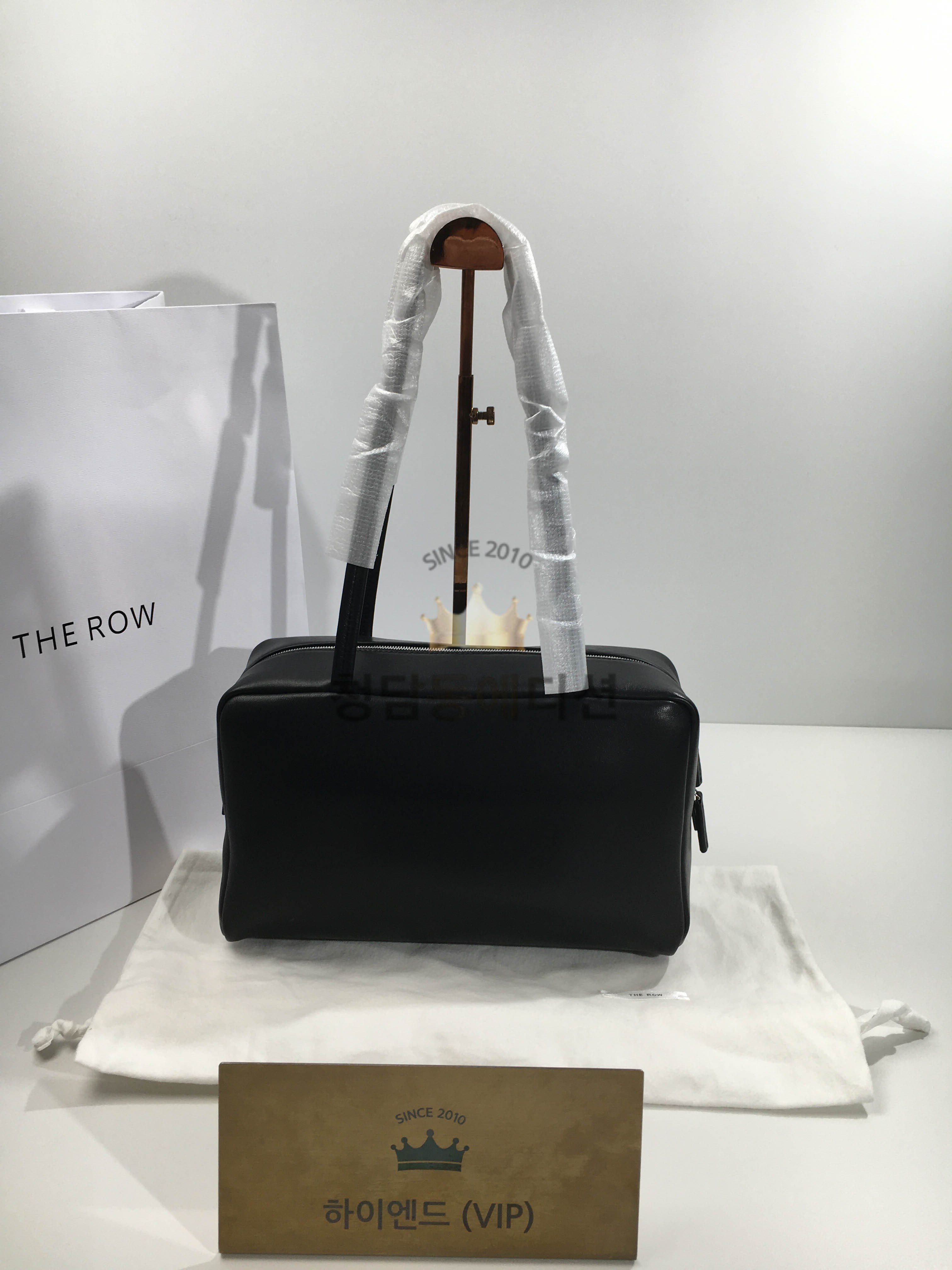 더 로우 아스트라 볼링백 나파 풀 램스킨레더