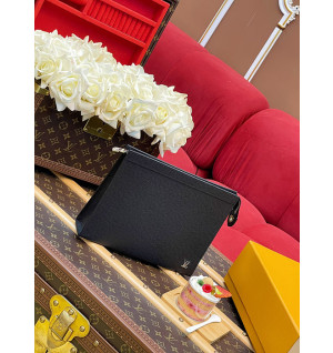 루이비통 타이가 포쉐트 보야주MM M30450