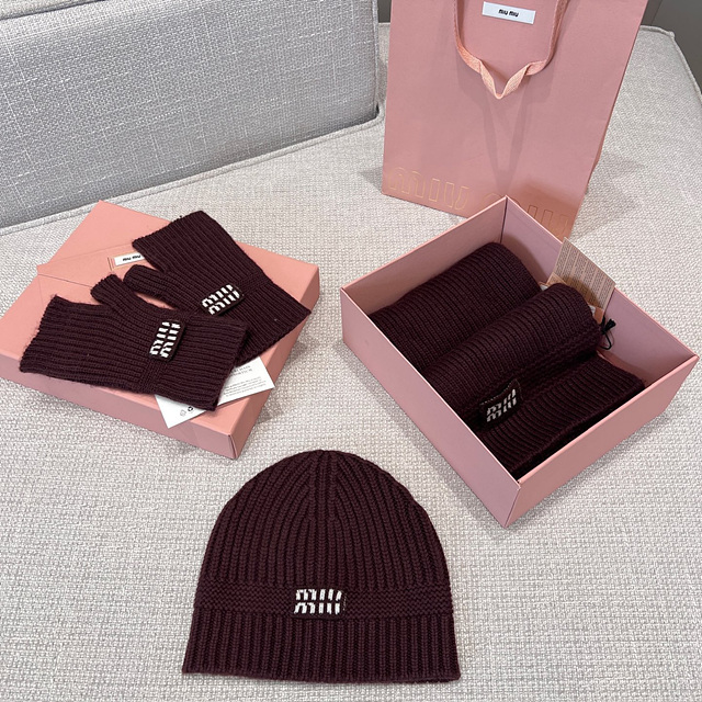 미우미우 로고 니트 비니 / 장갑 / 머플러