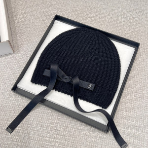 샤넬 리본 디테일 CC 로고 니트 비니