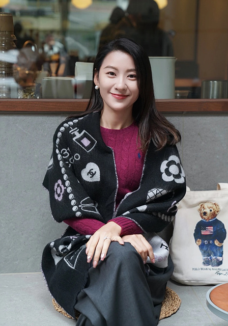 샤넬 모티브 머플러