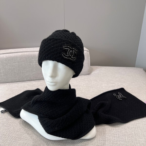 샤넬 캐시미어 CC 로고 비니 & 머플러