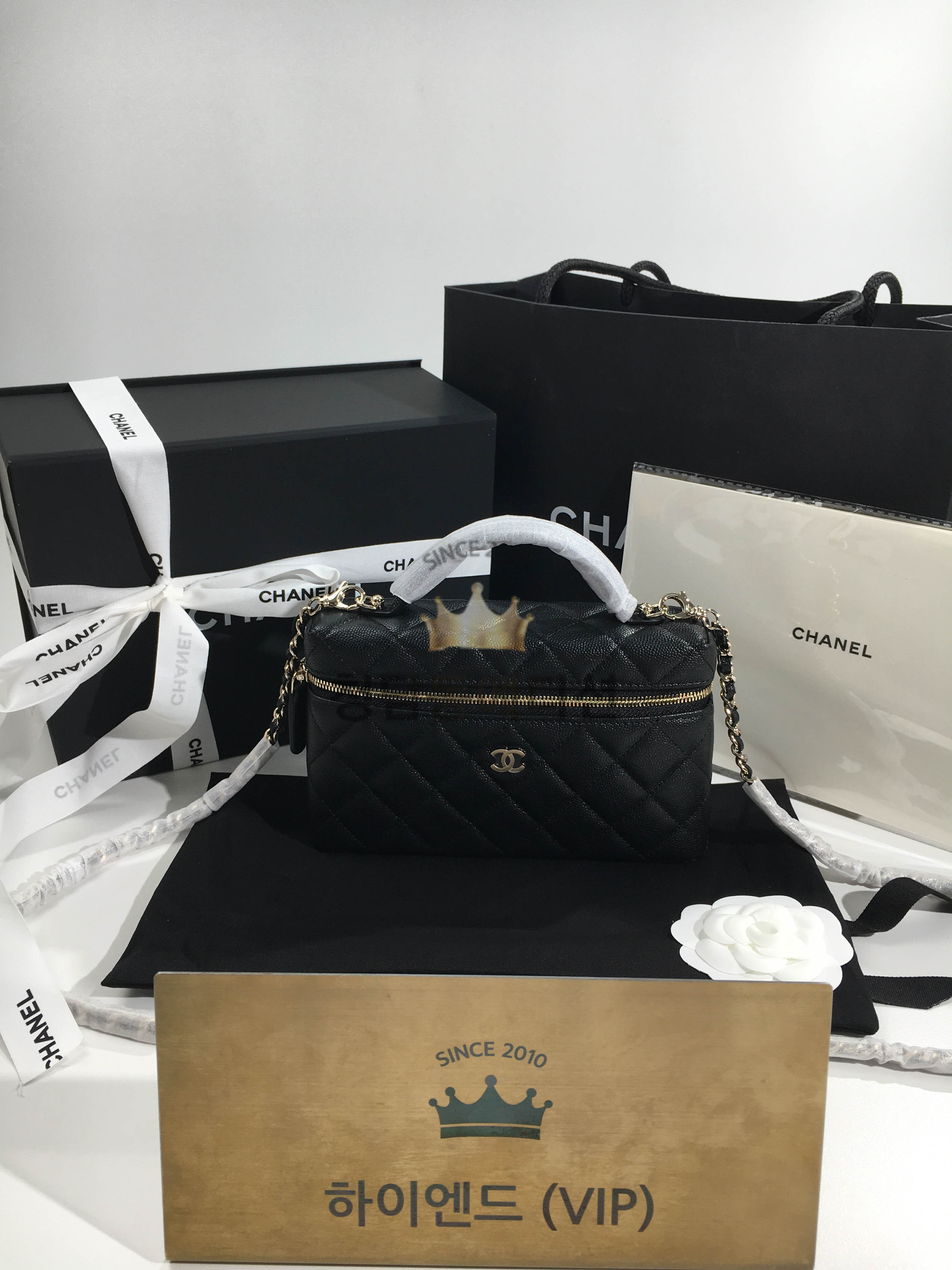 샤넬 탑핸들 포쉐트 베니티백 블랙 AP4385