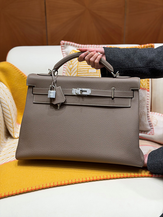 에르메스 켈리 맥시 42 (컬러 에토프)