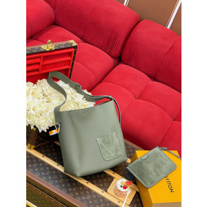 루이비통 베르소 호보백 M27022