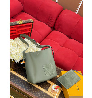 루이비통 베르소 호보백 M27022