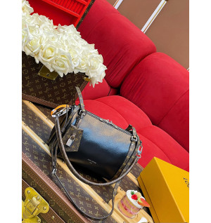 루이비통 익스프레스 PM M27920 (컬러 오일 왁스 블랙)