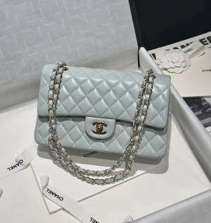 샤넬 클래식백 램스킨 미디움 25.5cm