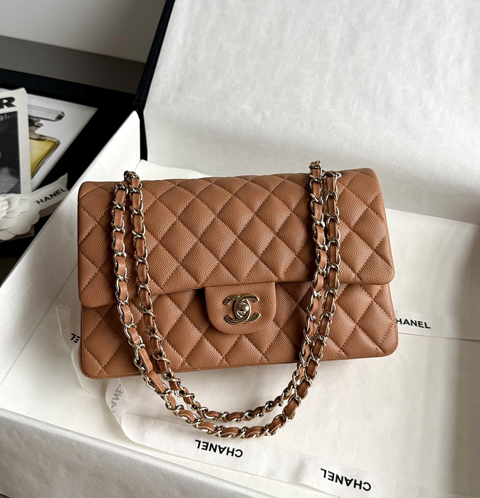 샤넬 클래식백 작은 캐비어스킨 미디움 25.5cm